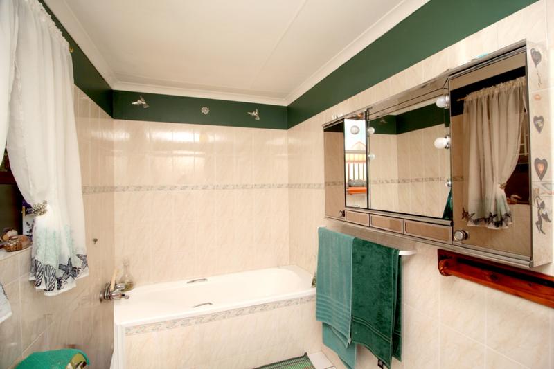3 Bedroom Property for Sale in Tergniet Western Cape